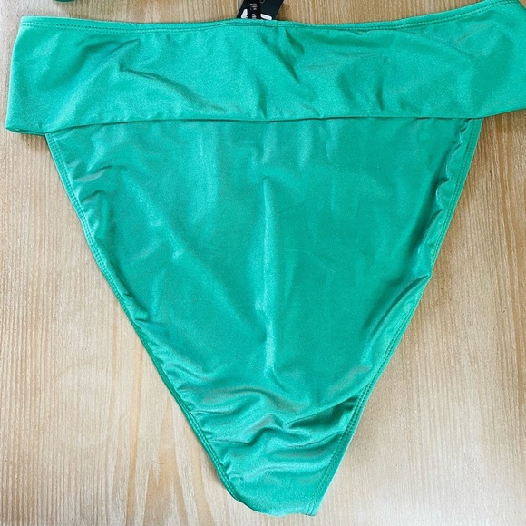 NWT Pretty Little Thing green / gold high waisted, full coverage bikini; 3X - Picture 6 of 9